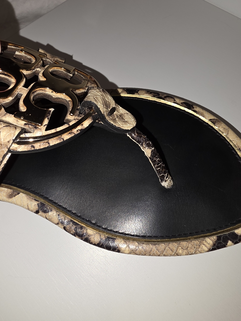 Tory Burch Gold Logo Snake-Print Thong Sandals - Black & Gold - Picture 6 of 9
